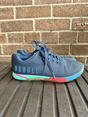 Women’s NOBULL Navy Training Shoe with Multicolor Sole size 8.5